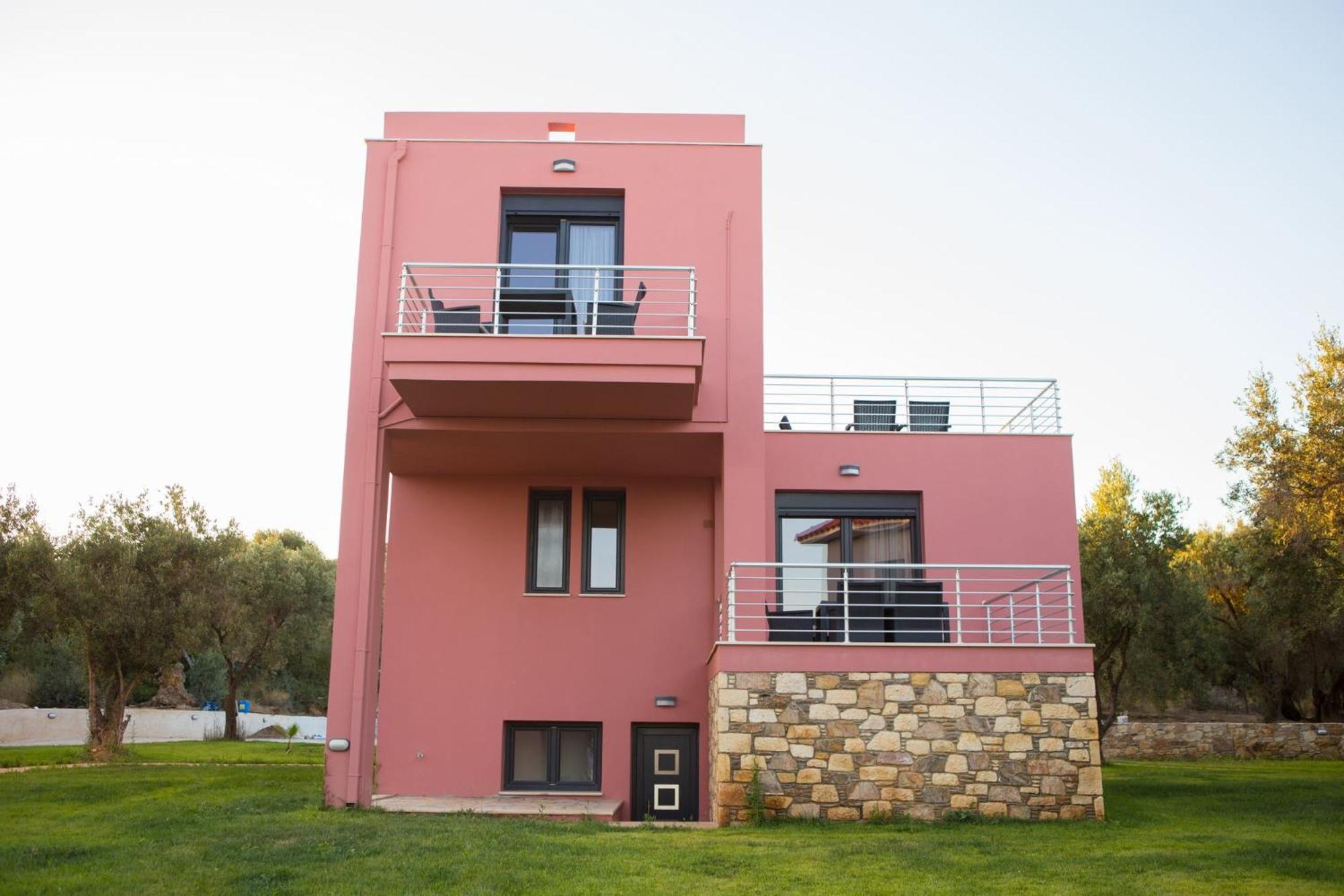 Blue Waves Luxury Suites By The Sea Plomari Exterior foto