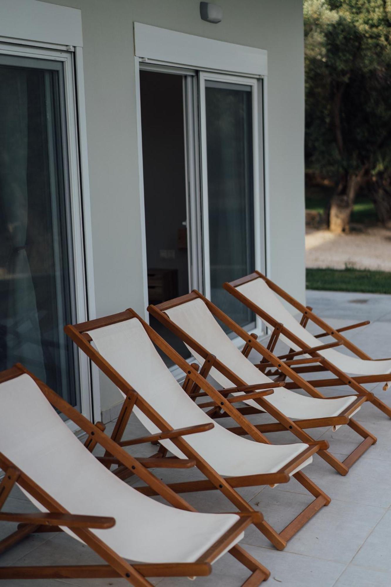Blue Waves Luxury Suites By The Sea Plomari Exterior foto
